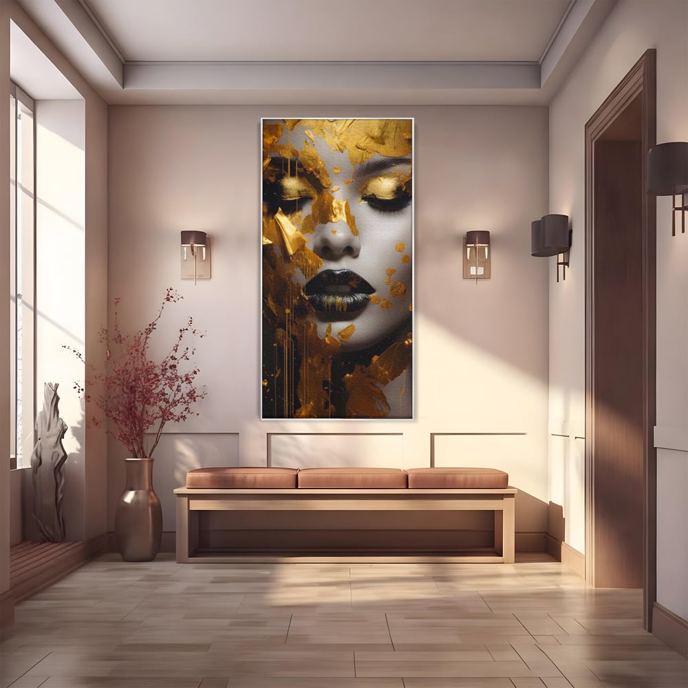Tablou canvas cu tablou canvas cu portret feminin auriu, in rama de aluminiu argintiu